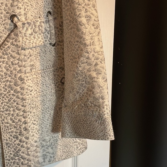 Chico’s women’s faux snakeskin trench coat jacket size small - Picture 4 of 10